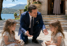 The millionaire returned to his late wife’s house and found two barefoot twins: the bread roll they were carrying concealed his own family’s betrayal